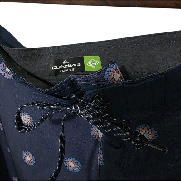 Quiksilver Highline Surfsilk Board Short Swim Trunks 34 - Picture 3 of 5